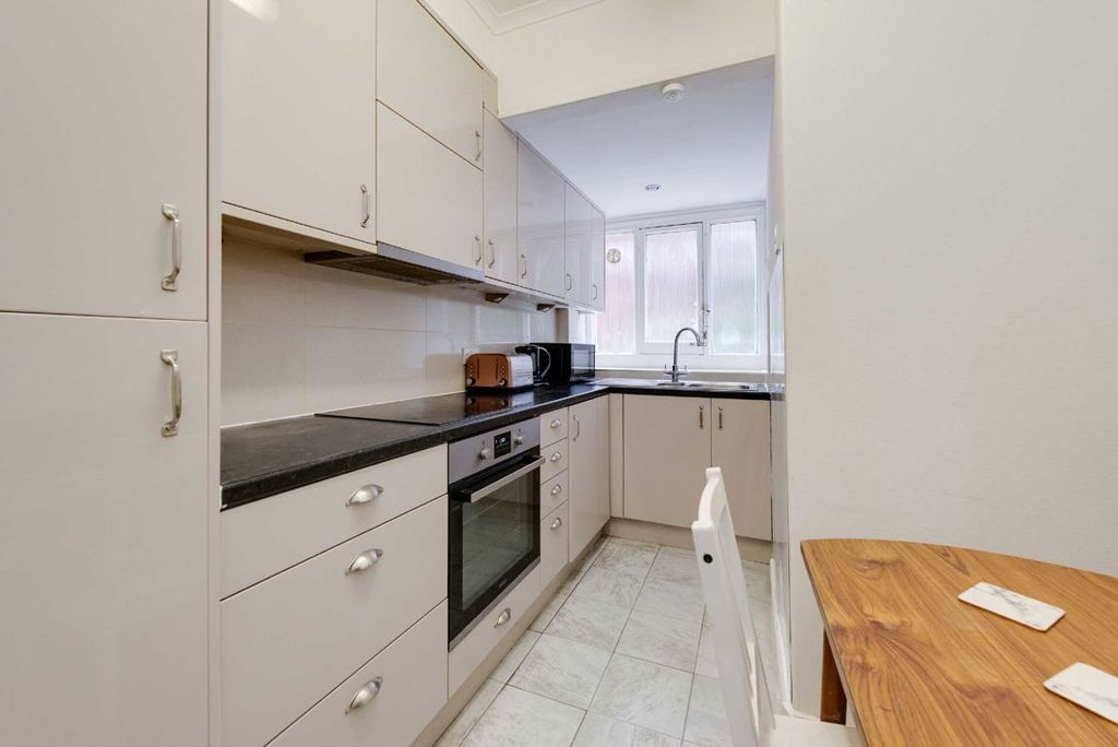 Property photo 2 of 5