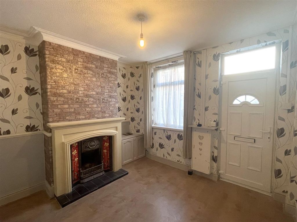 Property photo 3 of 10 Front Reception Room .Jpg