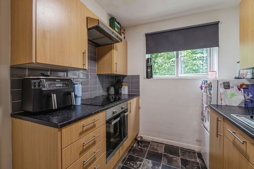 Property photo 2 of 16 Photo