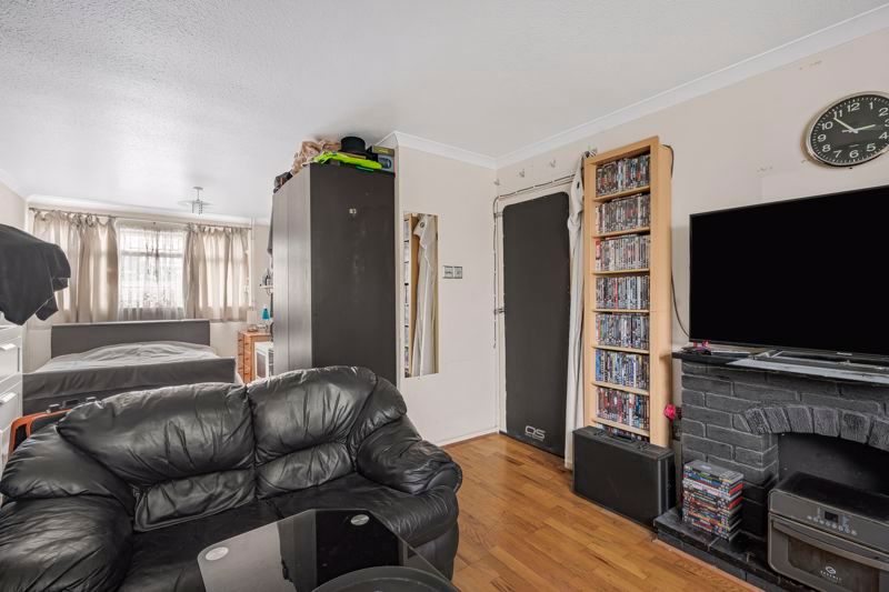 Property photo 3 of 17 Photo 15