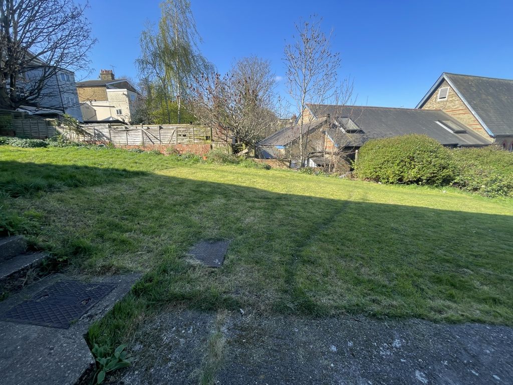 Property photo 2 of 8 Presented By Kevin At Ewemove Bexleyheath And Dart