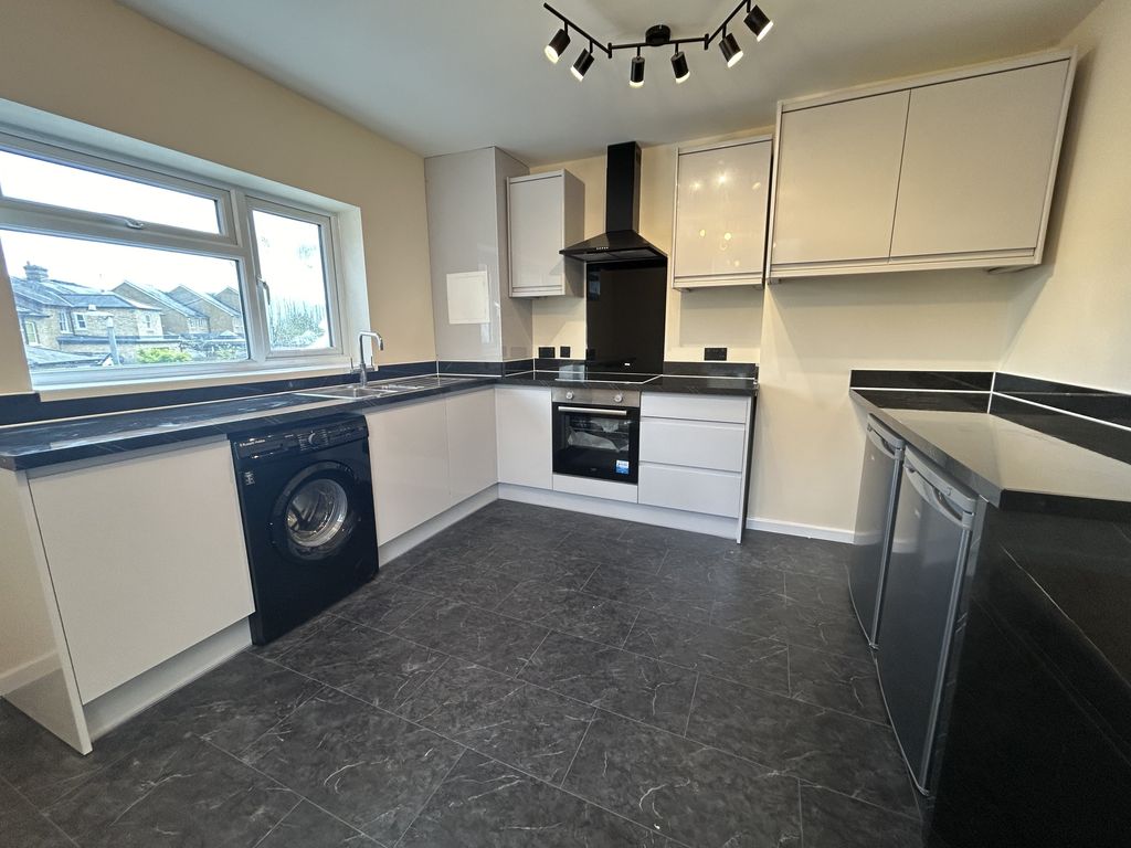 Property photo 1 of 12 Img_7277