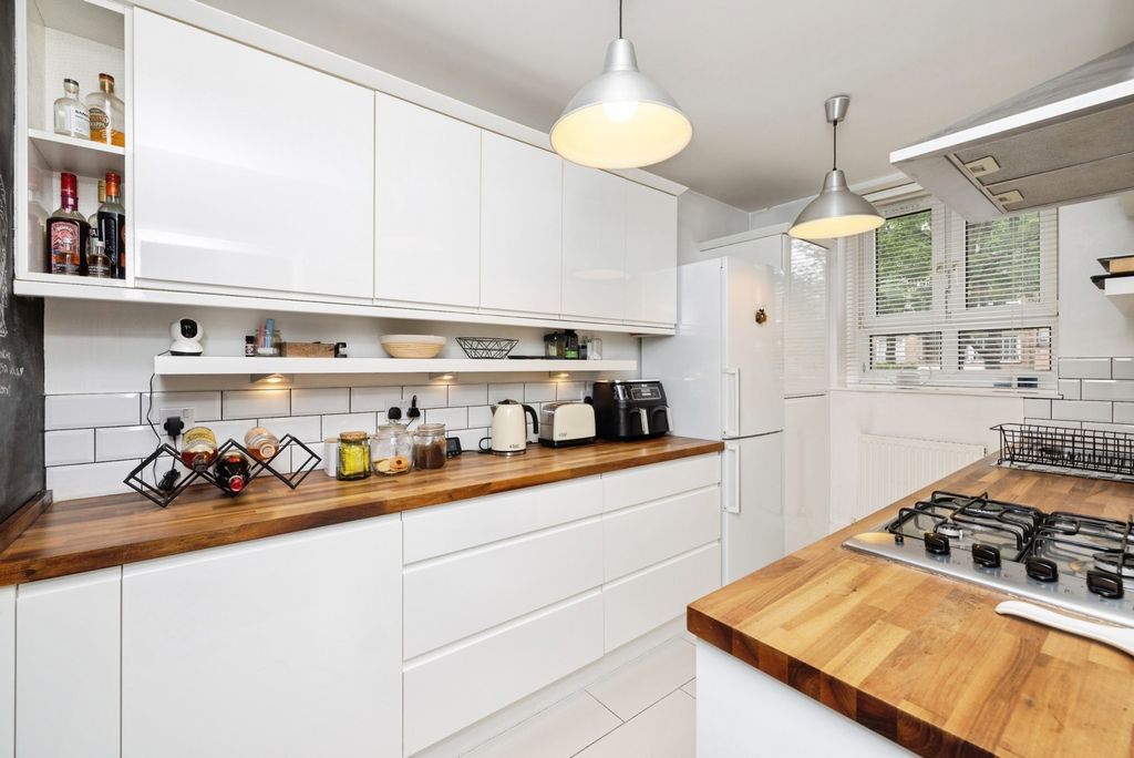 Property photo 1 of 19 Pbox-Img.Jpg