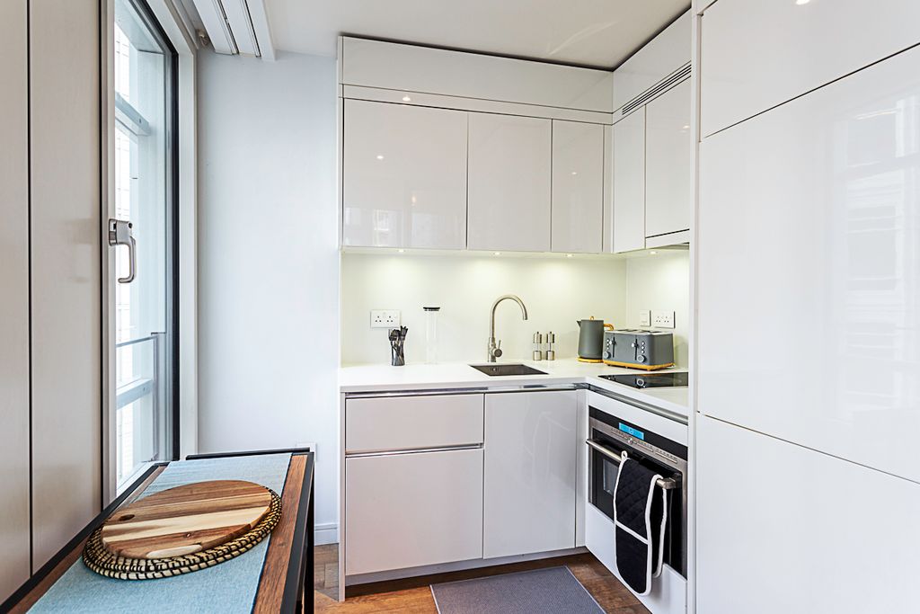 Property photo 3 of 27