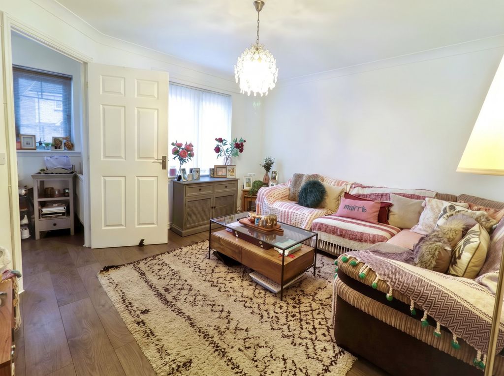 Property photo 2 of 14