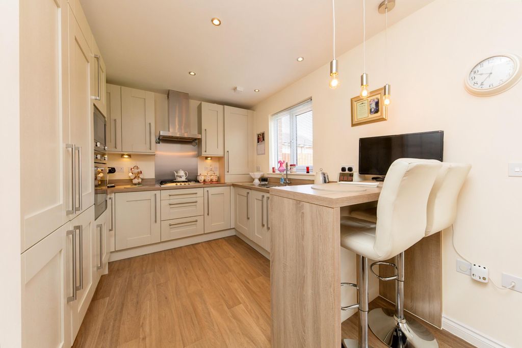 Property photo 3 of 15 Photography