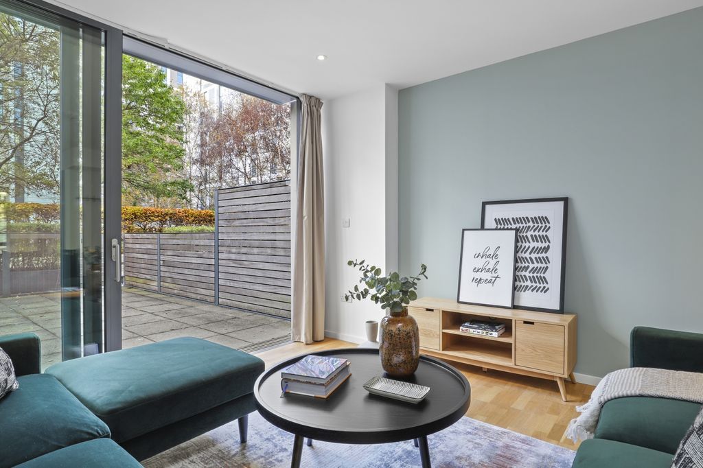 Property photo 2 of 24