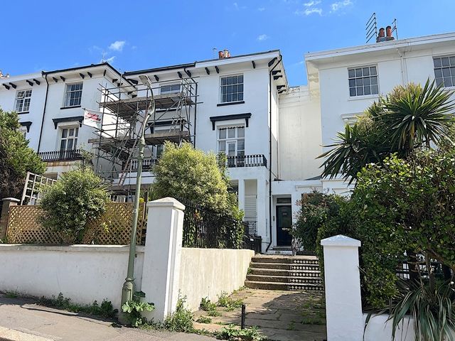 Property photo 1 of 21