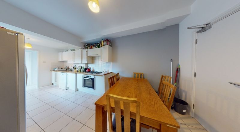 Property photo 2 of 11 Dining &amp; Kitchen