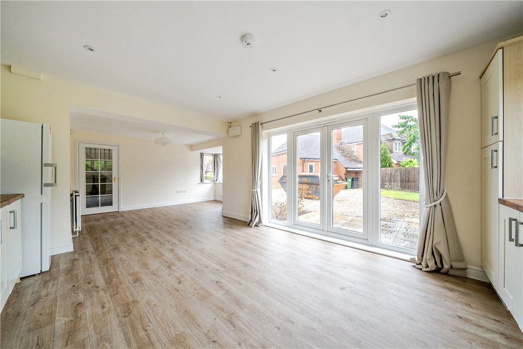 Property photo 3 of 15 Picture No. 05