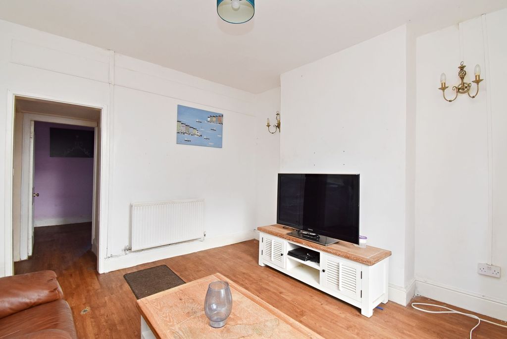 Property photo 3 of 12