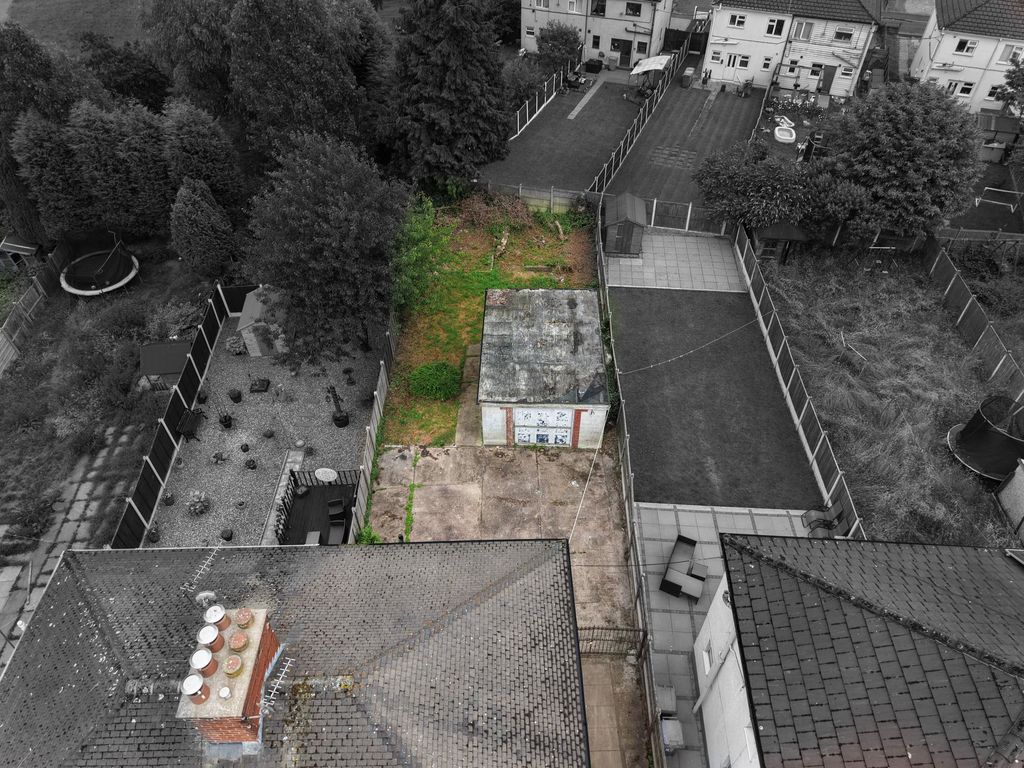 Property photo 3 of 12