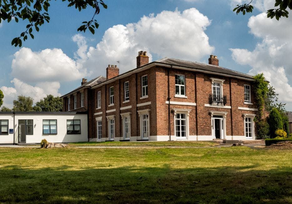 Property photo 3 of 6 Photo 2