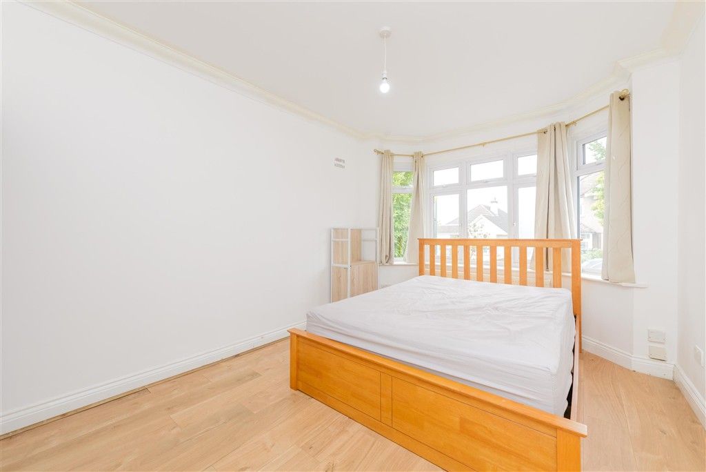 Property photo 3 of 17 Bedroom 1