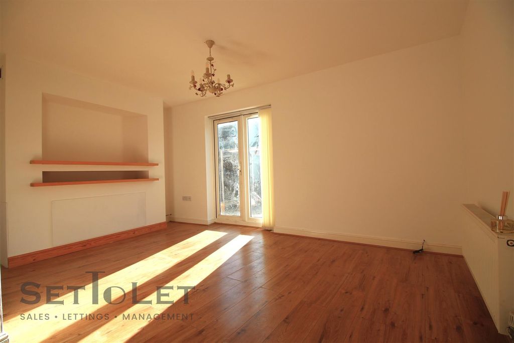 Property photo 2 of 19 Img_0541.Jpg