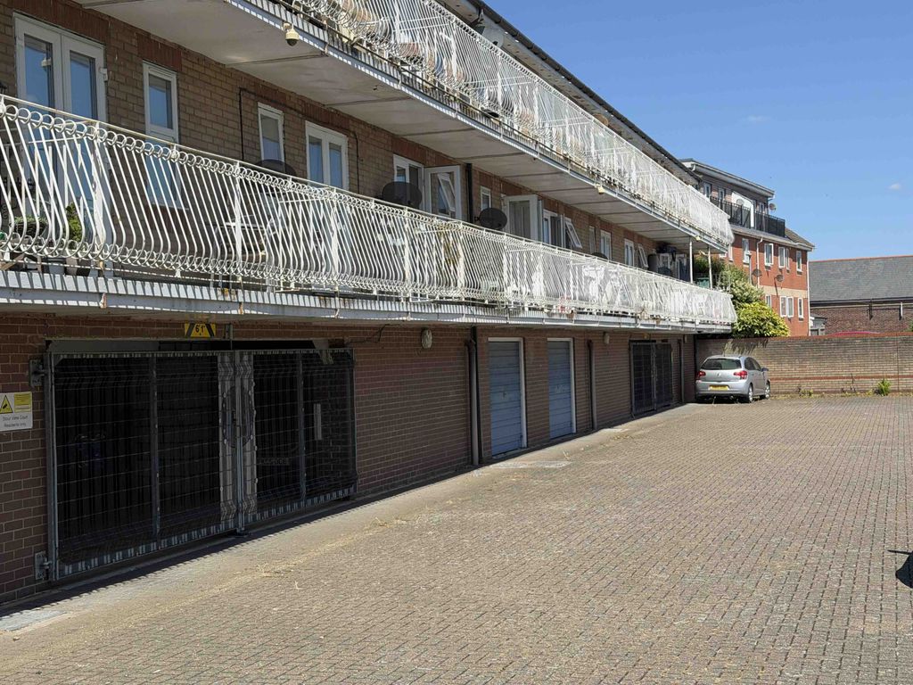 Property photo 2 of 12 Secure Allocated Parking
