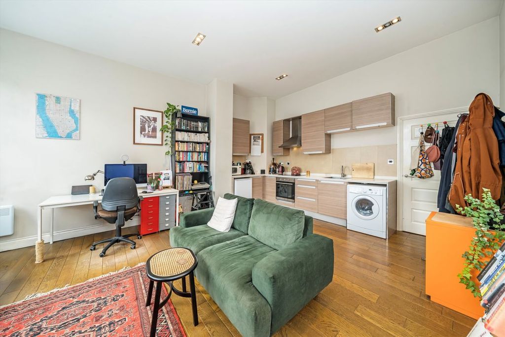 Property photo 2 of 5