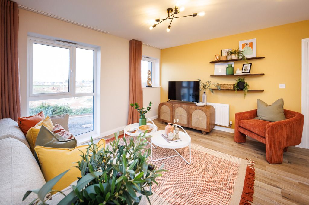 Property photo 1 of 6 Hr Living Room (2)