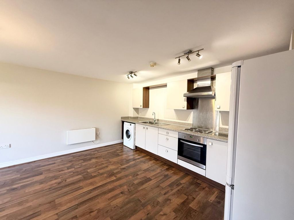 Property photo 2 of 9 Picture No. 30