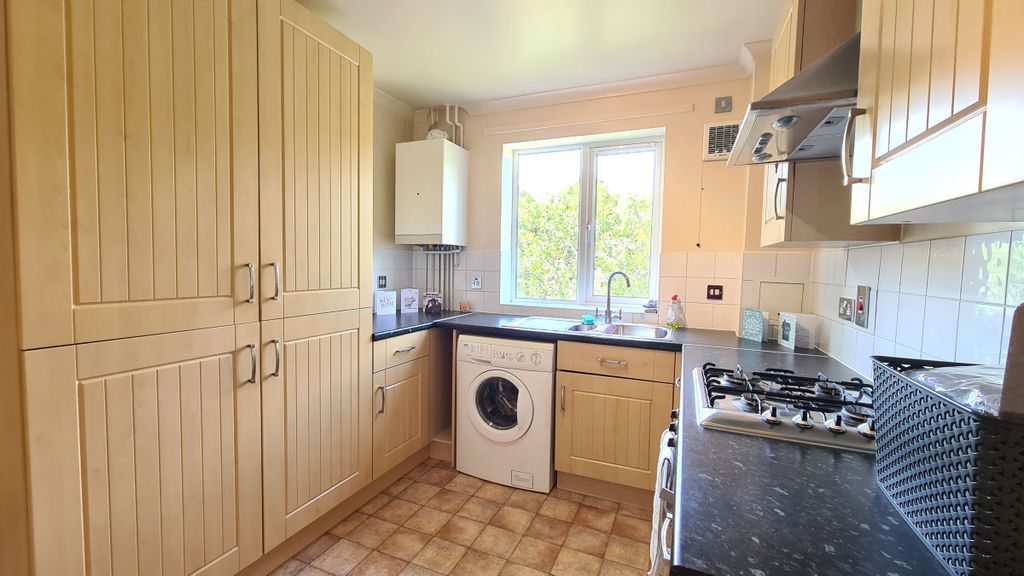 Property photo 3 of 8