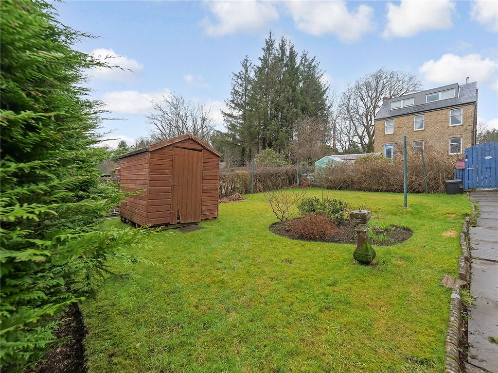 Property photo 3 of 27 Garden