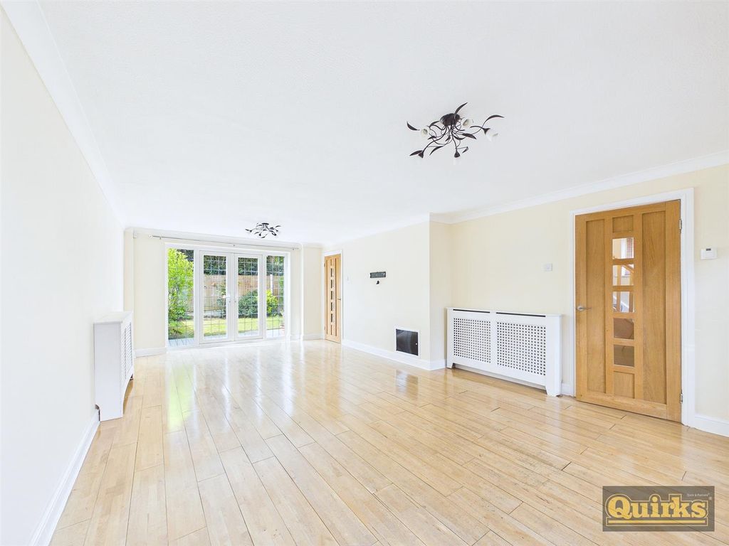 Property photo 2 of 13 Cam02342G0-Pr0183-Still004.Jpg
