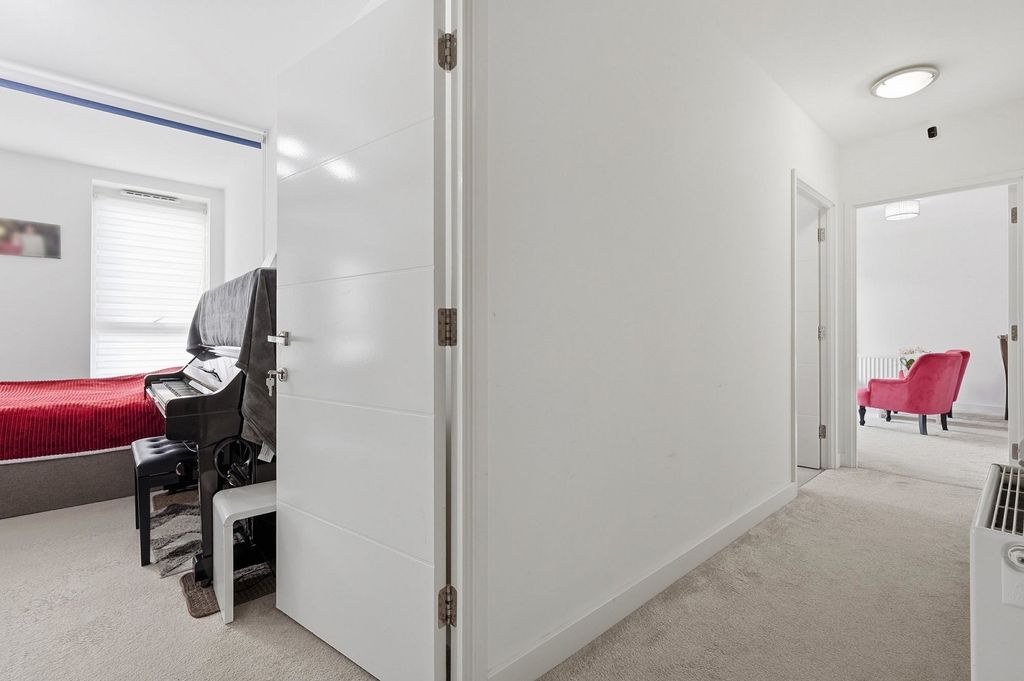 Property photo 3 of 19 Not Specified