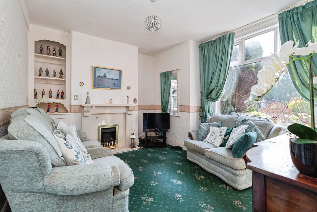 Property photo 2 of 17 Pbox-Img.Jpg