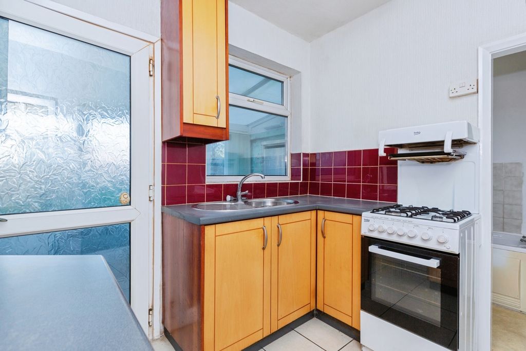 Property photo 3 of 34 Pbox-Img.Jpg