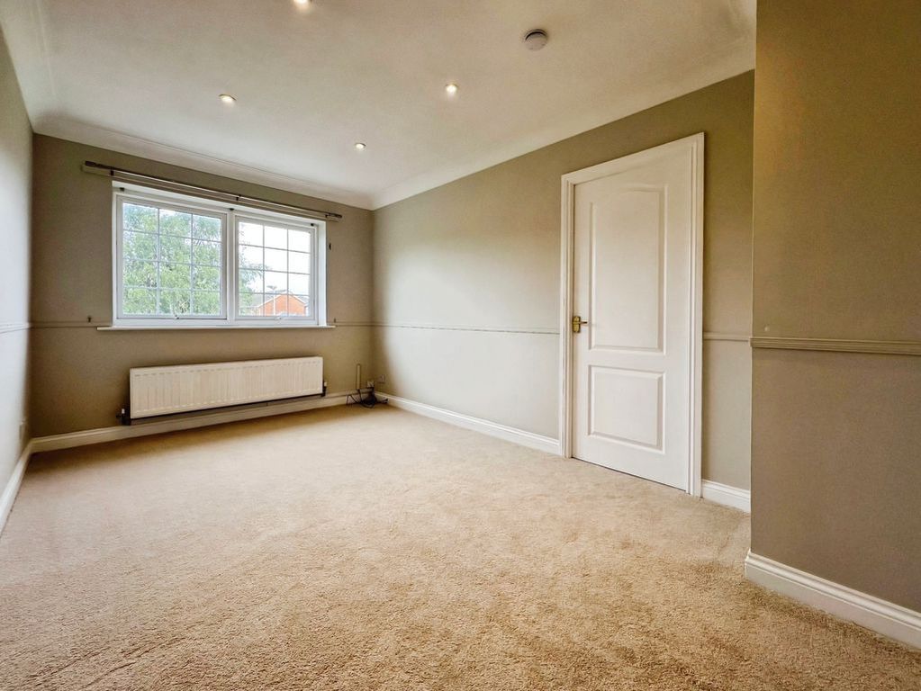 Property photo 2 of 14 Photo 13