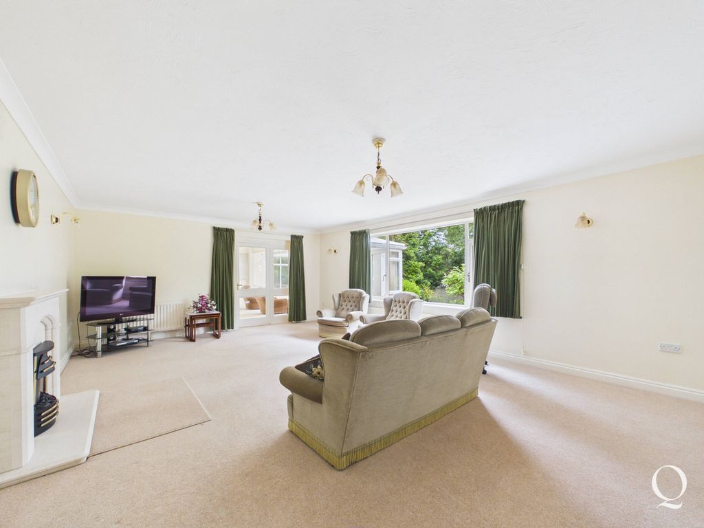 Property photo 2 of 19