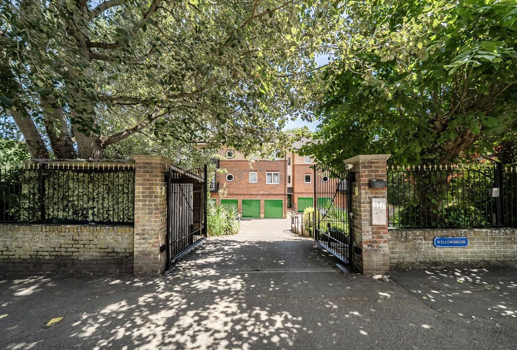 Property photo 2 of 10 Picture No. 60