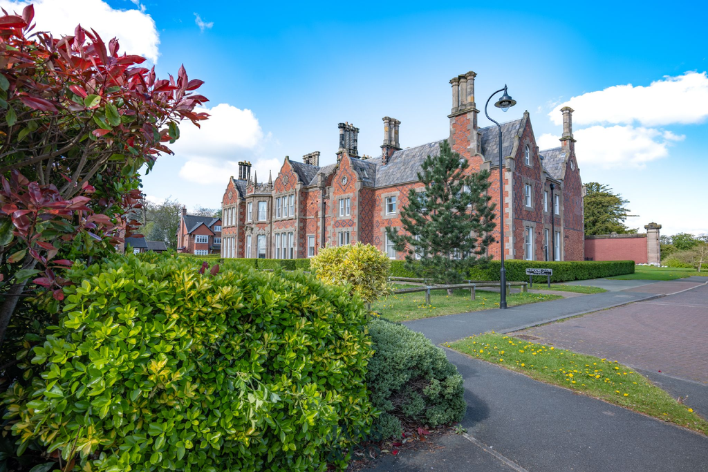 Property photo 1 of 30