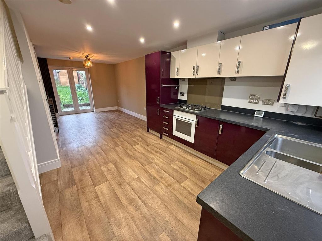 Property photo 2 of 10 Kitchen A2.Jpg