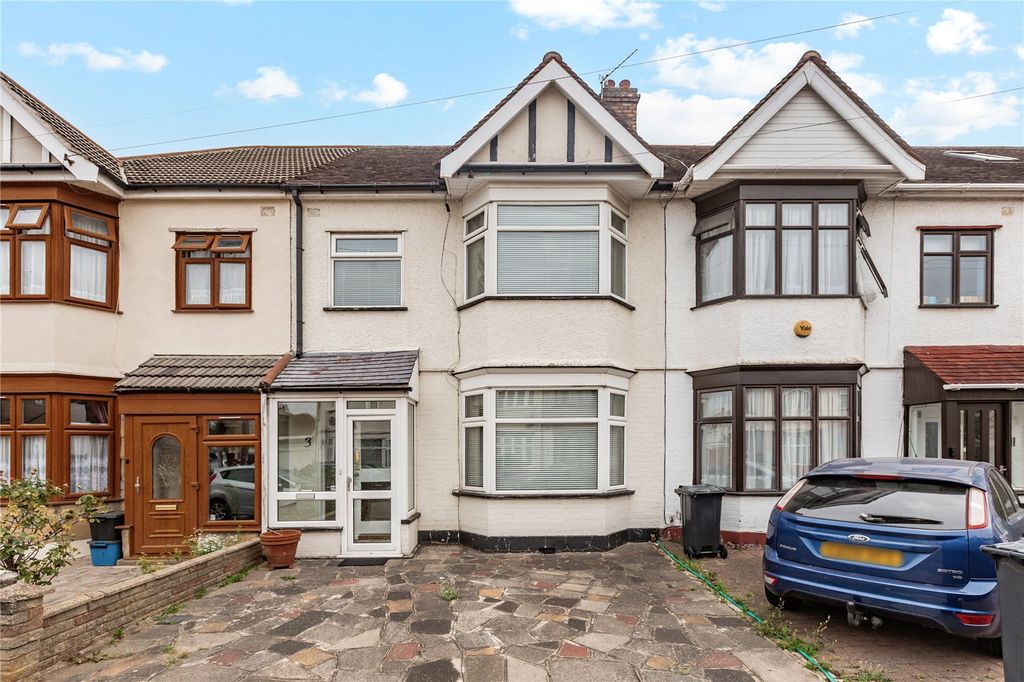 Property photo 1 of 17 Front