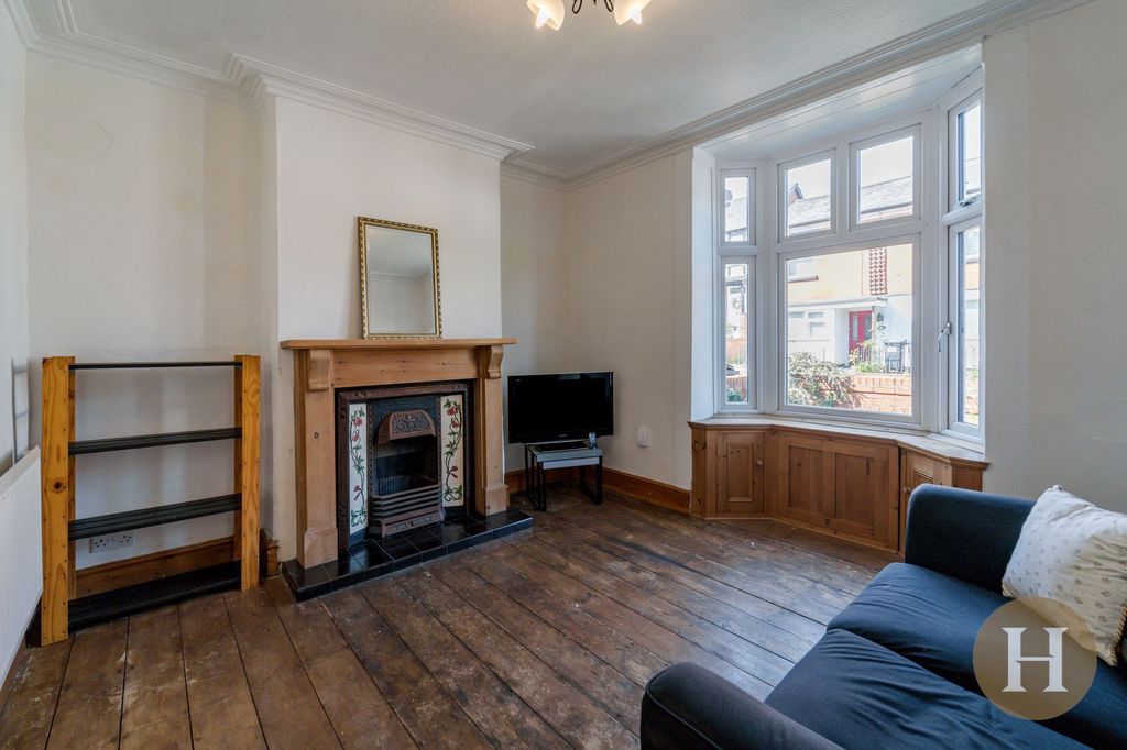 Property photo 3 of 17