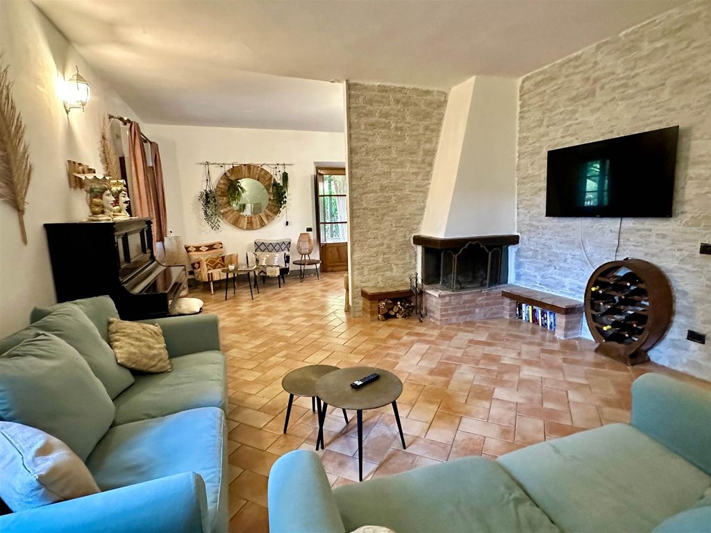 Property photo 1 of 30