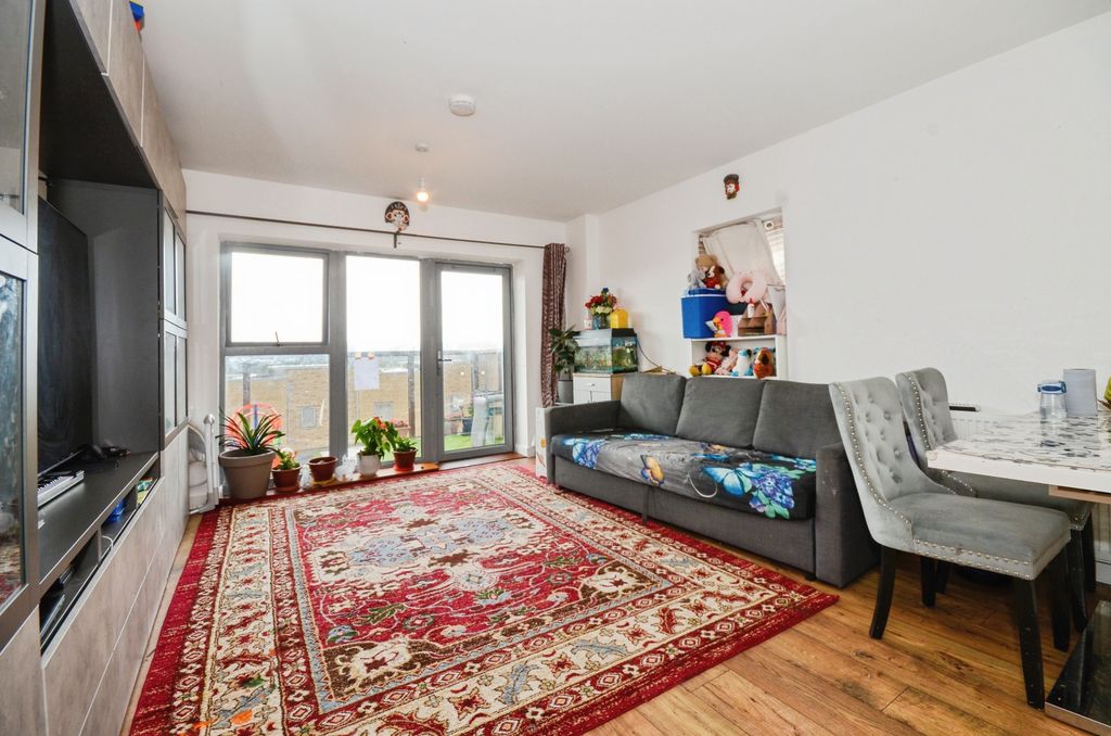 Property photo 1 of 20