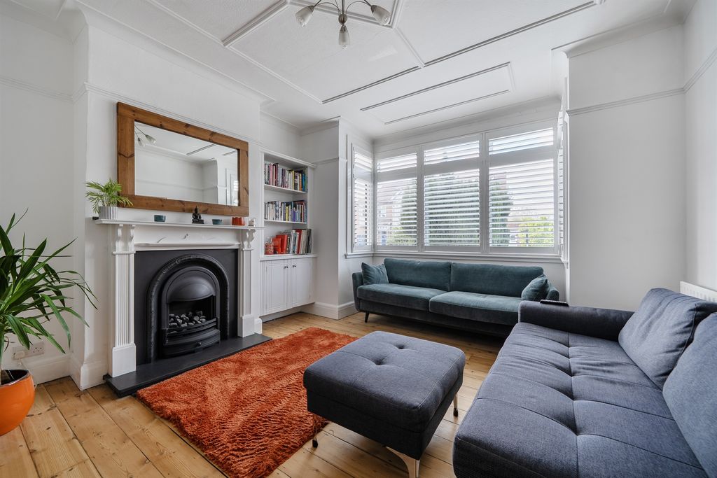 Property photo 3 of 13