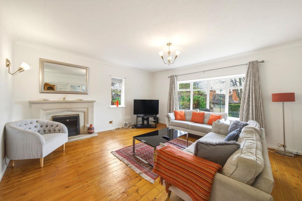 Property photo 2 of 24 Living Room