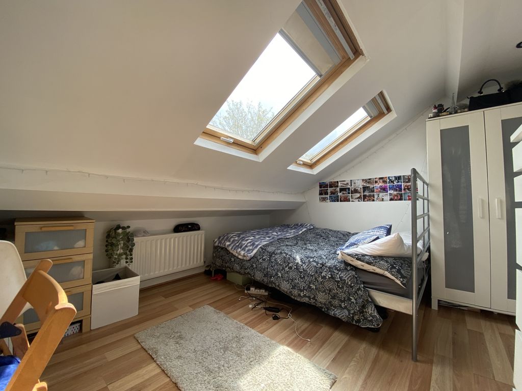 Property photo 3 of 5
