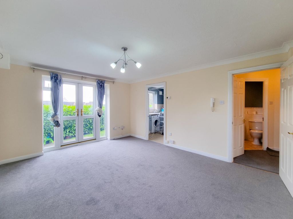 Property photo 3 of 11