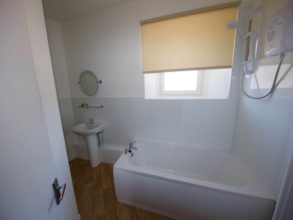 Property photo 3 of 5 Bathroom