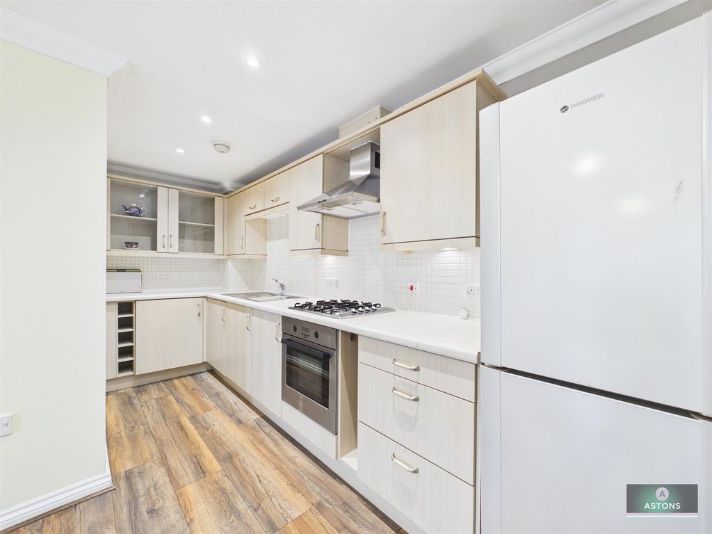 Property photo 3 of 12 Cam02067G0-Pr0200-Still008.Jpg