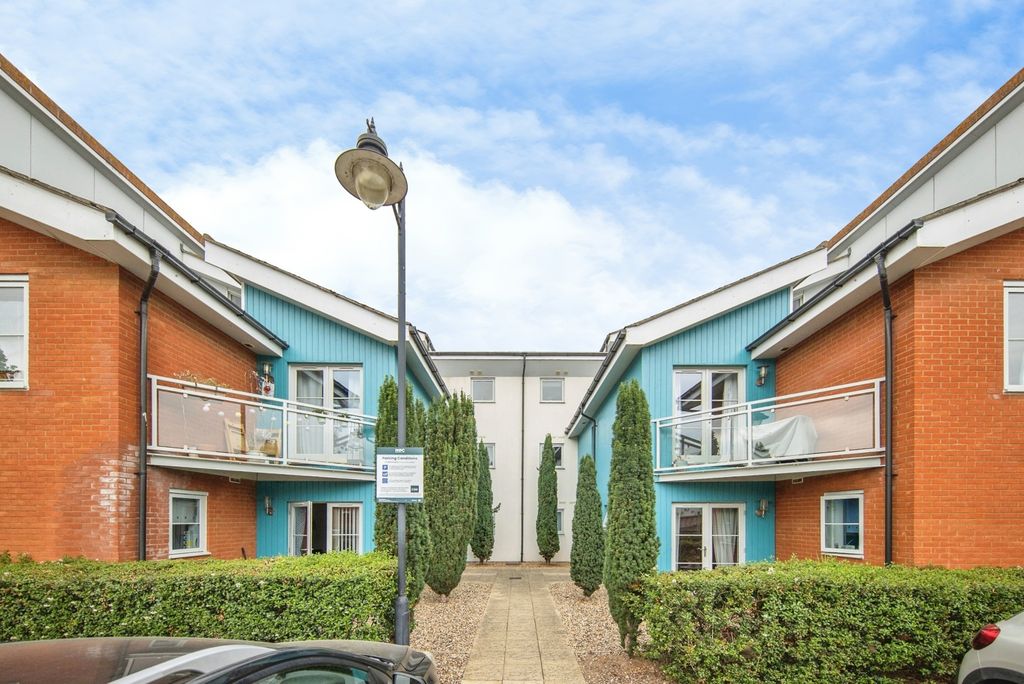 Property photo 1 of 17 Pbox-Img.Jpg