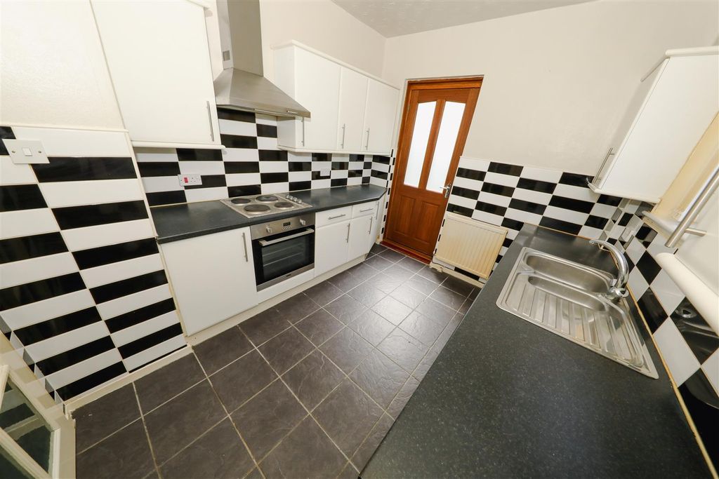 Property photo 3 of 22 C