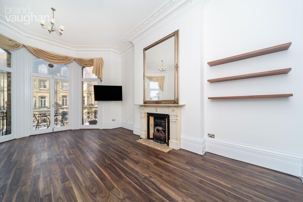 Property photo 2 of 9 Living Room