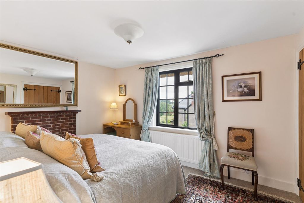 Additional image 26 of 6 bed detached house for saleHigh Road, Soulbury, Buckinghamshire LU7
