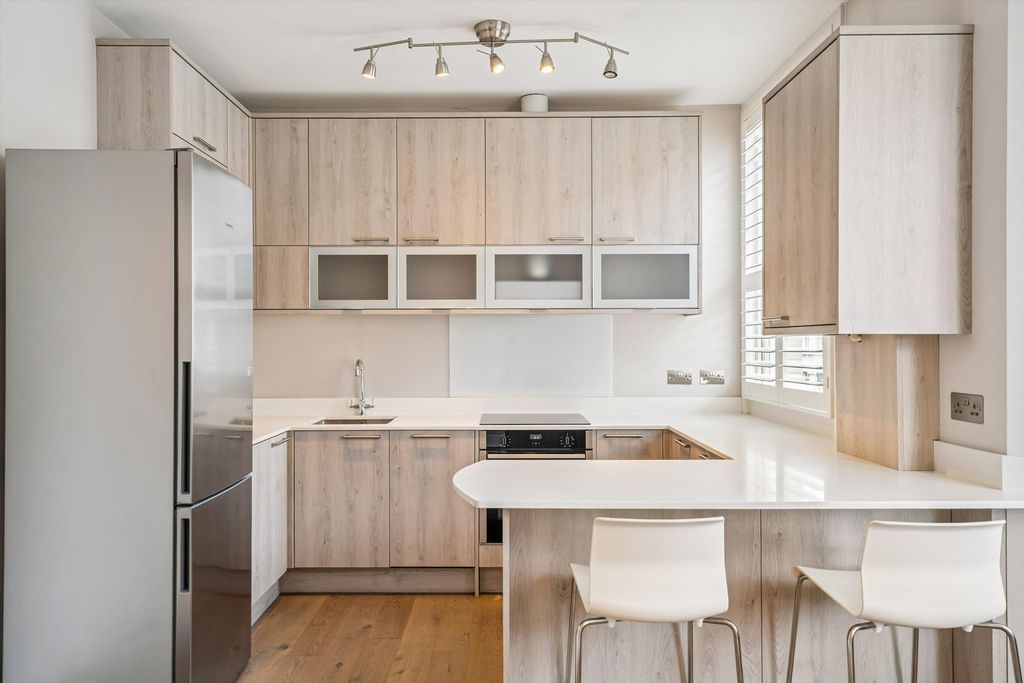 Property photo 3 of 8 Image