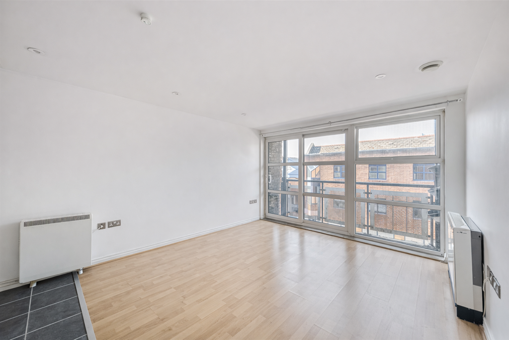 Property photo 3 of 9